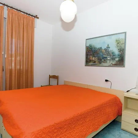 Apartman In 24549